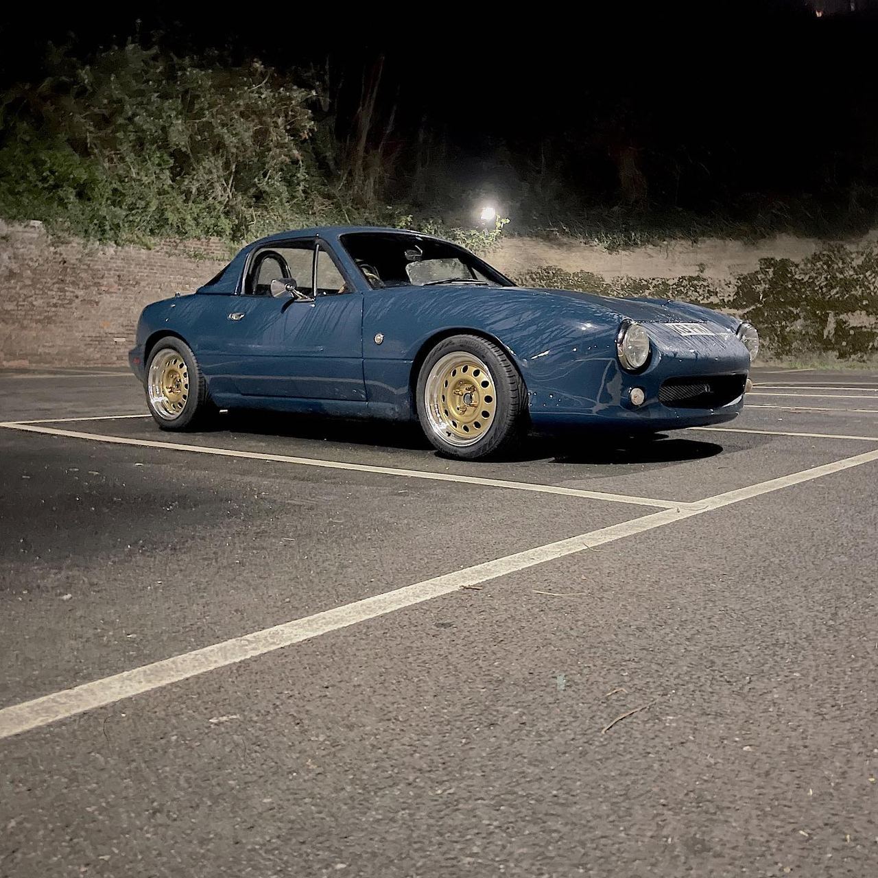 Still not bored of the new wheels.