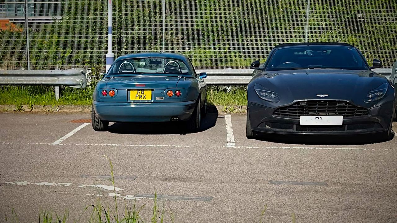 skinny car vs. fat car.